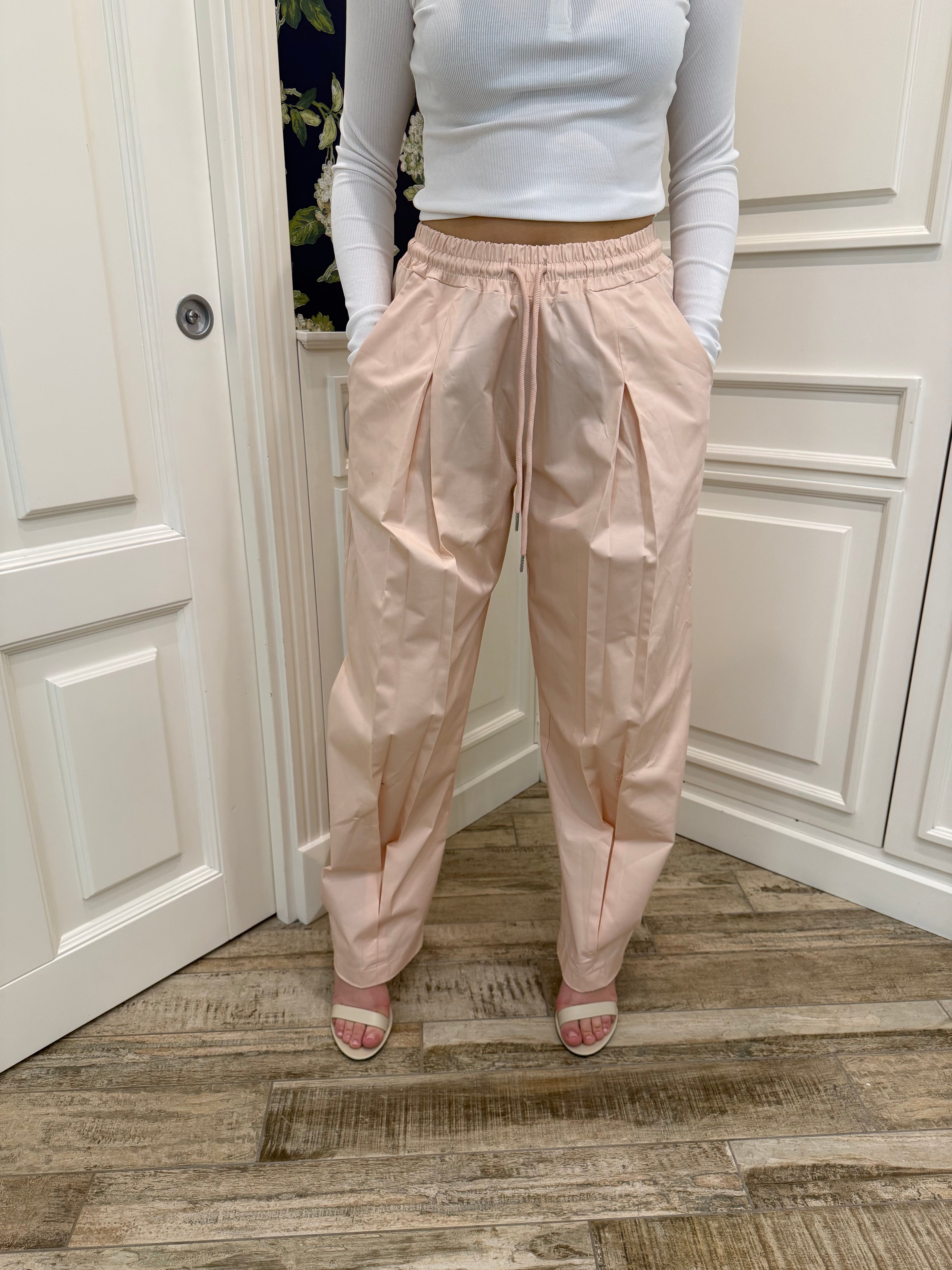 Pantalone Details By J.West